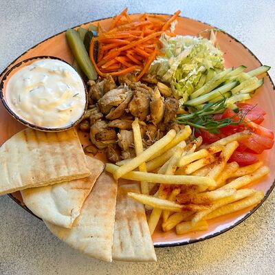 Шаверма на тарелке в Пойду Поем по цене 450 ₽