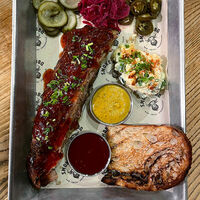 Ребро поросенка Барбекю в Smoke BBQ