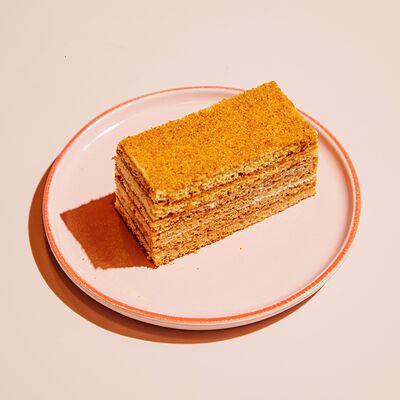 Медовое пирожное в Italiani по цене 481 ₽