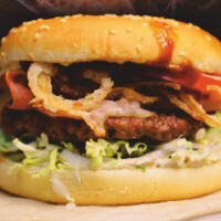 Бургер с беконом в Fire Food 78 Grill&BBQ