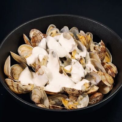 Вонголе в сливочно-грибном соусев Мидийный рай по цене 1290 ₽