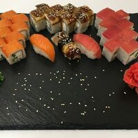 Сет Запад в Sushi & Shef