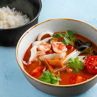 Суп Том ям с морепродуктами в Терраса