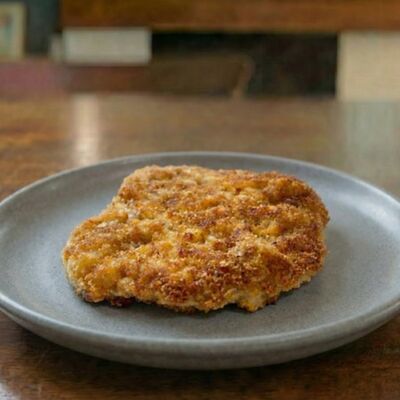 Мясная отбивная Эскалоп в Кулинария Камин по цене 259 ₽