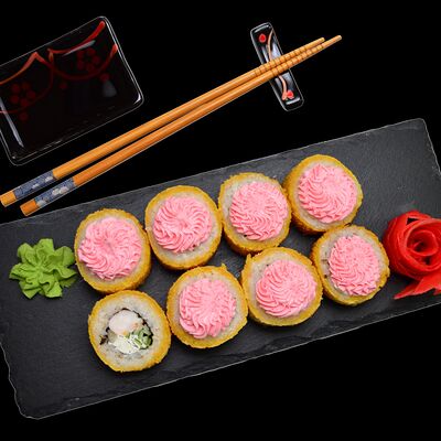 Ролл в темпуре Челси в 4 Лосося по цене 529