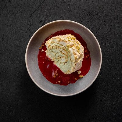 Фисташковый рулет в Stories по цене 499 ₽