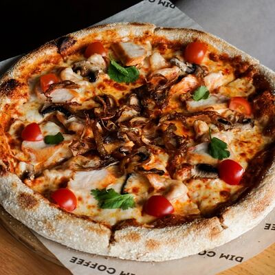Пицца Том ям 30 см в Dimcoffee по цене 900 ₽