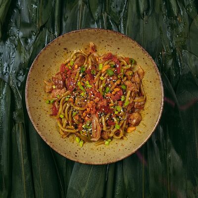 Якисоба с овощами и тофу в устричном соусе в Sushi lovers по цене 820 ₽