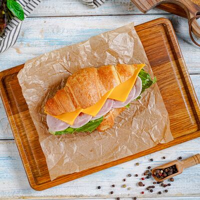 Круассан с ветчиной и сыром в Термос по цене 470 ₽