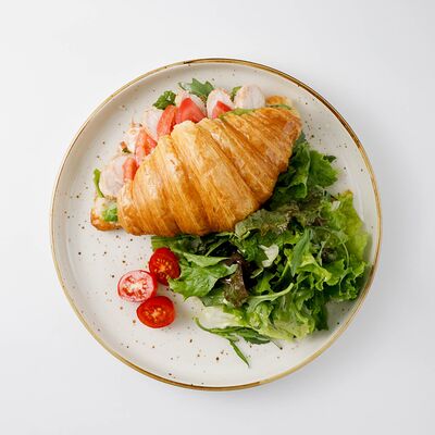 Круассан с куриной грудкой в Rabbit по цене 3990 ₸