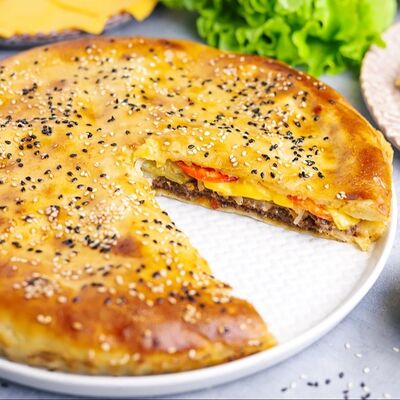 Осетинский Чизбургер в Время пирогов по цене 2000 ₽