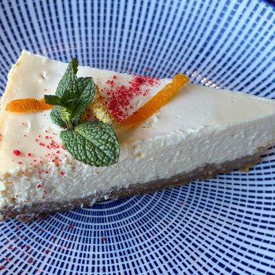 Чизкейк с маракуйей в Сиртаки по цене 360 ₽