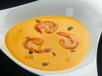 Тыквенный крем-суп с креветками в Mojo