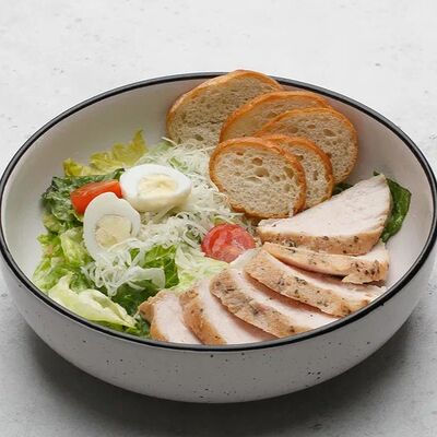 Цезарь с цыпленкомв Амстердам по цене 485 ₽