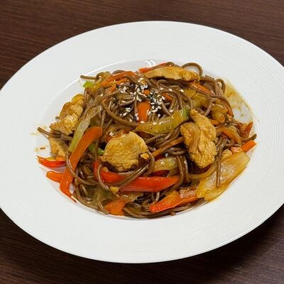 Соба с курицей в Сказка lounge по цене 450 ₽