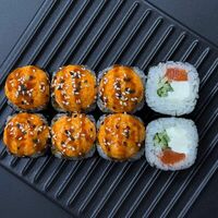 Запеченный ролл с лососем Чеддер в Моремания Food