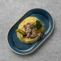 Бефстроганов с индейкой и белыми грибами в Манки