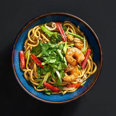 Лапша яичная с морепродуктами в устричном соусе в Inwok по цене 610 ₽