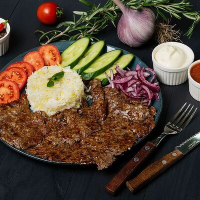 Донер Плов усту с говядинойв Шеф по цене 940 ₽