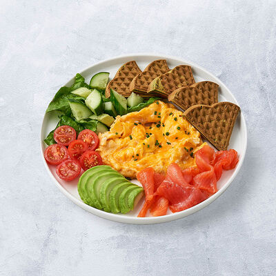 Норвежский завтрак с форелью и авокадо в Vaffel по цене 820 ₽