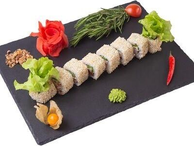Ролл Цезарь рору (без рыбы) в Суши Ё Пицца по цене 390 ₽