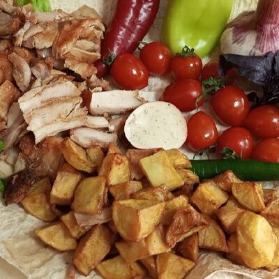 Шаурма на тарелке в Шаурмаблины по цене 400 ₽