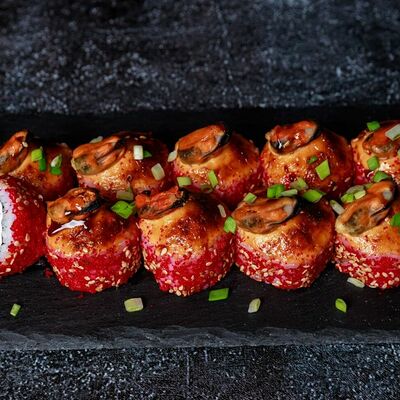 Ролл Том Ям Сушими в Сушими по цене 990 ₽