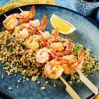 Креветки гриль с булгуром Гаридес в Греки здесь по цене 940 ₽