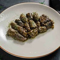 Долма из винoградных листьев в Тбилисимо