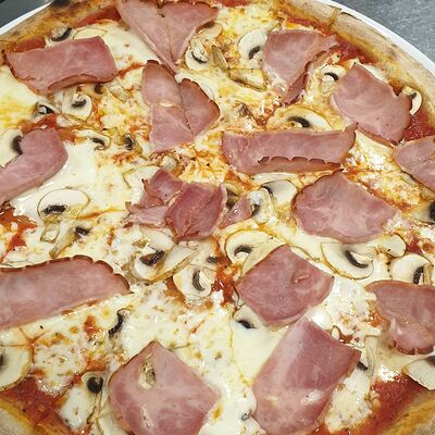 Пицца Прошутто Фунги в Траттория Semplice по цене 720 ₽