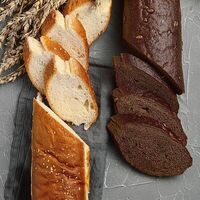 Белый багет с кунжутом в Корчма