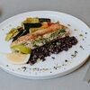 Филе лосося с чёрным рисом и соте из овощей в Чикетти по цене 1200