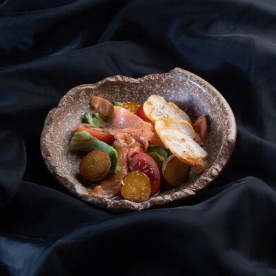 Салат со слабосоленым лососем и печеным картофелемв Gatsby по цене 680 ₽