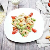 Салат Цезарь с креветками в Агдам