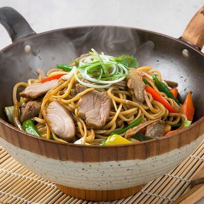 Удон со свининой терияки в Высокий Градус по цене 470 ₽