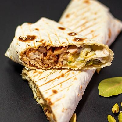 Шаверма по-сирийски в лаваше в Джудос joudos шаверма 12 по цене 550 ₽