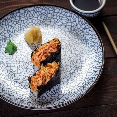 Гункан с крабом в Эбби Noodles & Sushi Bar по цене 460