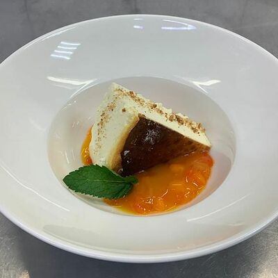 Чизкейк из рикотты с хурмой в Беллуччи по цене 370