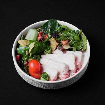 Куриная грудка су-вид с овощами и греческим йогуртом в Эндорфин по цене 790 ₽