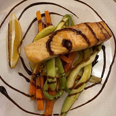 Семга с овощами в Барашик по цене 1092 ₽