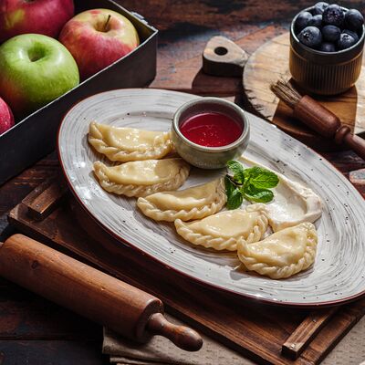 Вареники с творогом в Пельмения по цене 483 ₽