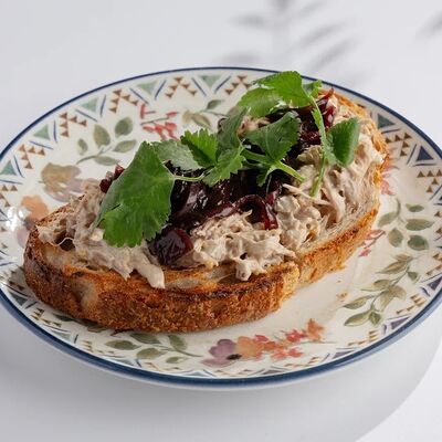 Бутерброд с уткой в Vinch по цене 760 ₽