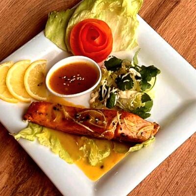 Нежный лосось в фирменном соусе в Ханой по цене 2025 ₽