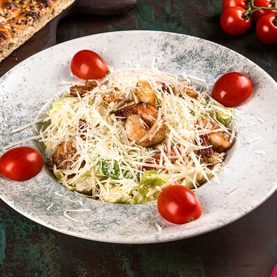Цезарь с креветками в MARMARIS RESTAURANT по цене 1150 ₽