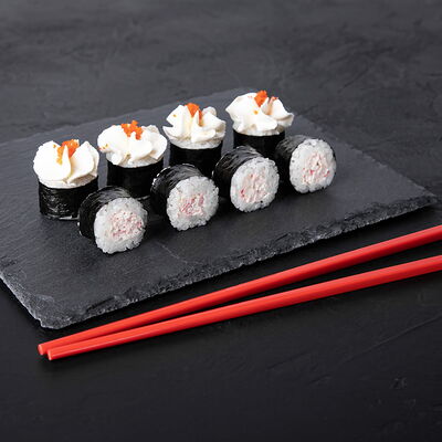 Ролл с сурими в Sushiman по цене 352 ₽