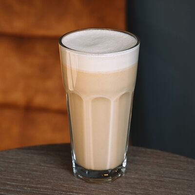 Латте Соленая карамель в Локация кофе по цене 350 ₽