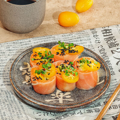 Фреш ролл с лососем и манго в Pikapika по цене 4290 ₸