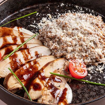 Гречотто с сыром пармезан и куриной грудкой в Avgust13 по цене 1290 ₽