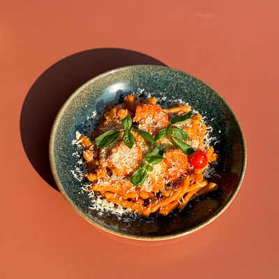 Паста казарече с креветками и черри в томатном соусе в Banoffi (Bormio) по цене 760 ₽