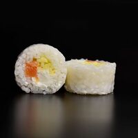 Нежный с копченым лососем и яблоком в SushiKent